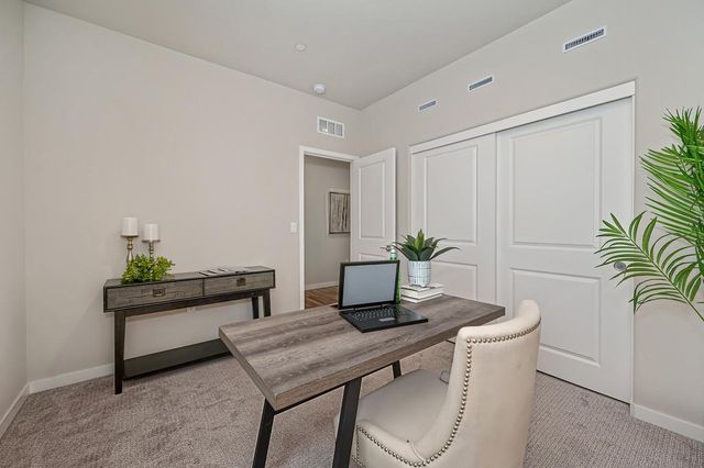 8229 Poppy Ridge Cir, Elk Grove, CA 95757