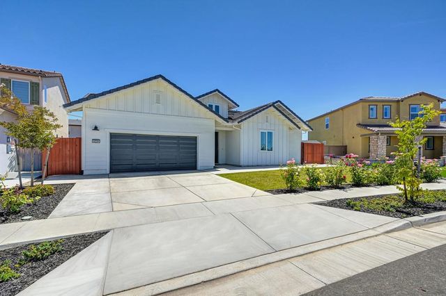 8229 Poppy Ridge Cir, Elk Grove, CA 95757