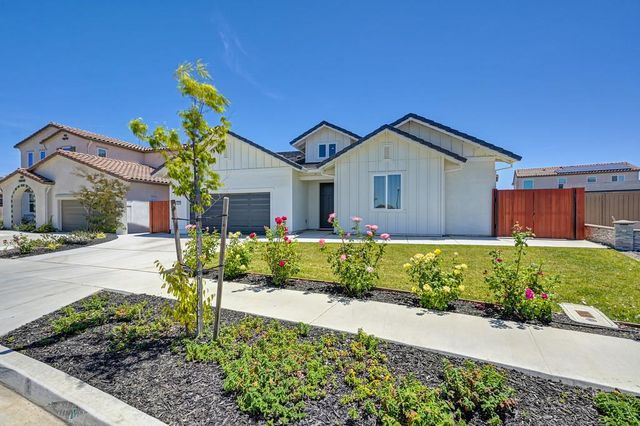 8229 Poppy Ridge Cir, Elk Grove, CA 95757