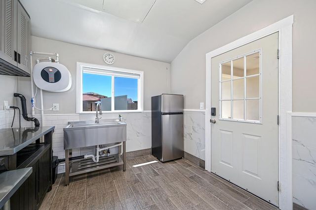 8229 Poppy Ridge Cir, Elk Grove, CA 95757
