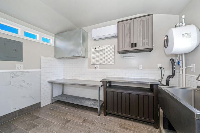 8229 Poppy Ridge Cir, Elk Grove, CA 95757
