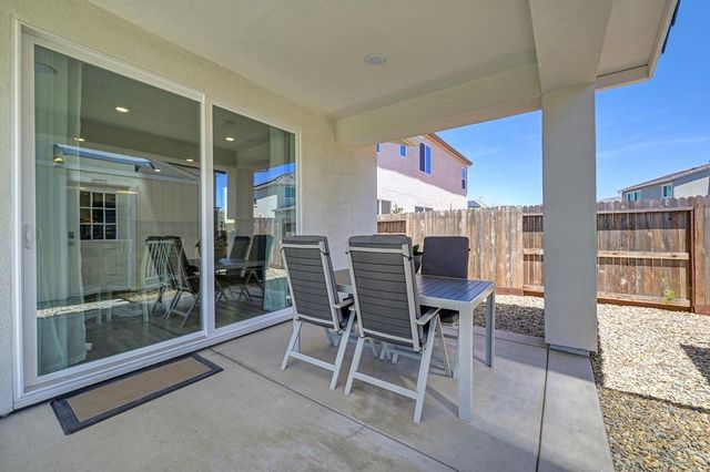 8229 Poppy Ridge Cir, Elk Grove, CA 95757