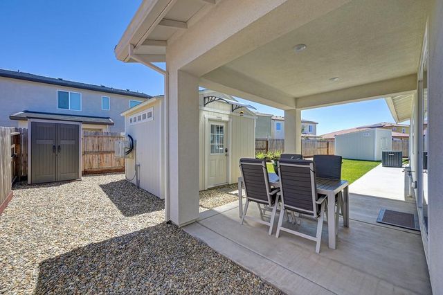 8229 Poppy Ridge Cir, Elk Grove, CA 95757