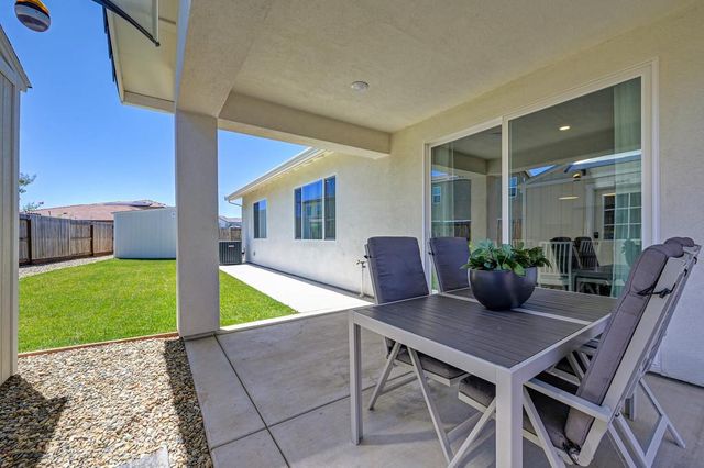 8229 Poppy Ridge Cir, Elk Grove, CA 95757