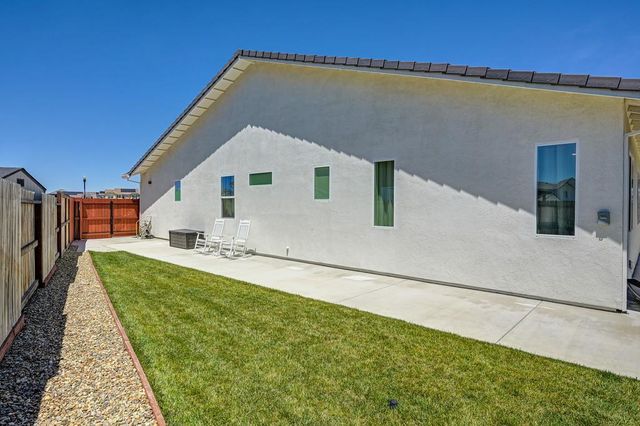 8229 Poppy Ridge Cir, Elk Grove, CA 95757