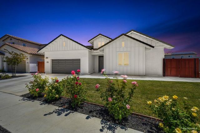 8229 Poppy Ridge Cir, Elk Grove, CA 95757