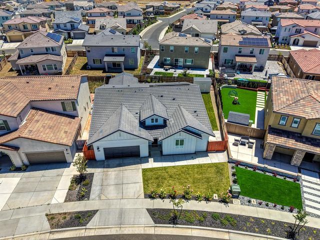 8229 Poppy Ridge Cir, Elk Grove, CA 95757