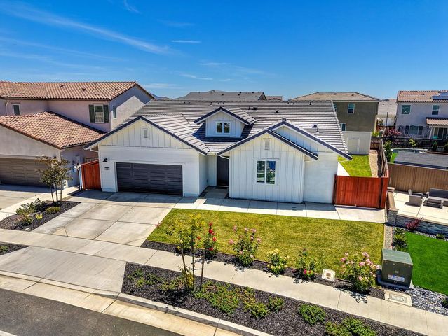 8229 Poppy Ridge Cir, Elk Grove, CA 95757