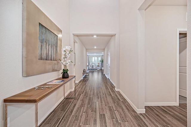 8229 Poppy Ridge Cir, Elk Grove, CA 95757