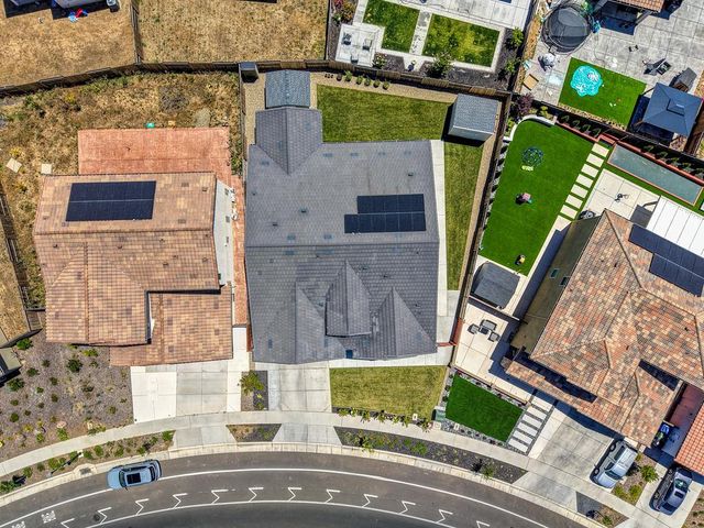 8229 Poppy Ridge Cir, Elk Grove, CA 95757