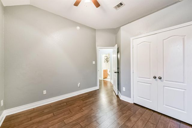 1065 Brigid Court, Dickinson, TX 77539