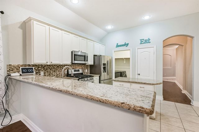 1065 Brigid Court, Dickinson, TX 77539