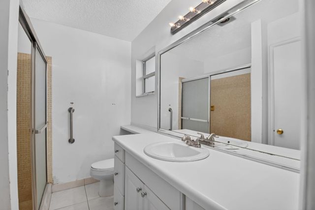 2091 SW 13th Terrace SW, Boynton Beach, FL 33426