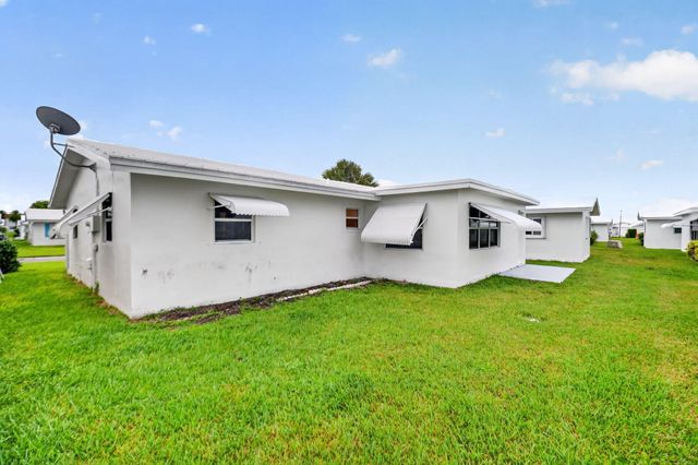 2091 SW 13th Terrace SW, Boynton Beach, FL 33426