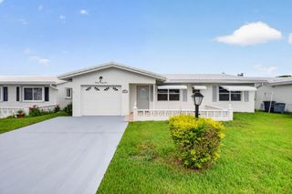2091 SW 13th Terrace SW, Boynton Beach, FL 33426