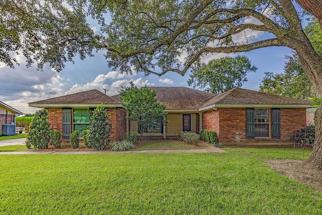 313 Fairfield Dr, Thibodaux, LA 70301