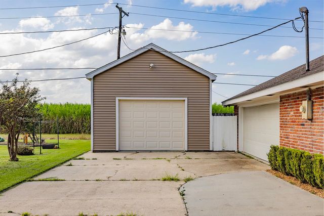 313 Fairfield Dr, Thibodaux, LA 70301
