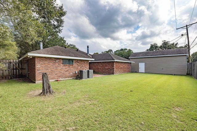 313 Fairfield Dr, Thibodaux, LA 70301