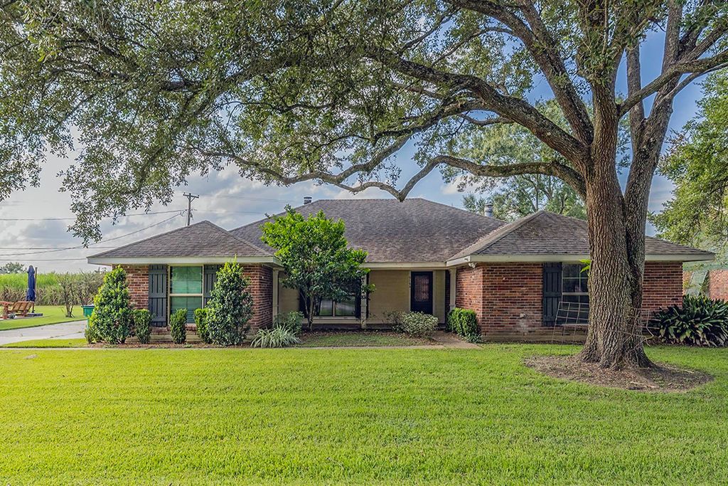 313 Fairfield Dr, Thibodaux, LA 70301