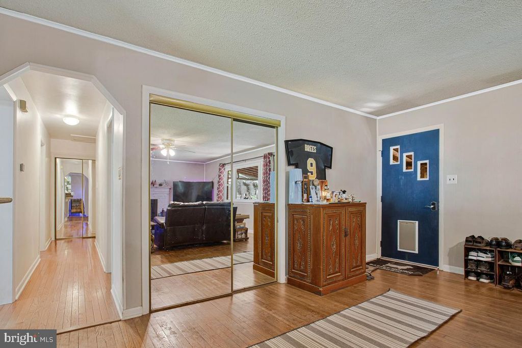 Image 10 of property listing at 6600 ASHLAND RD, La Plata, MD 20646