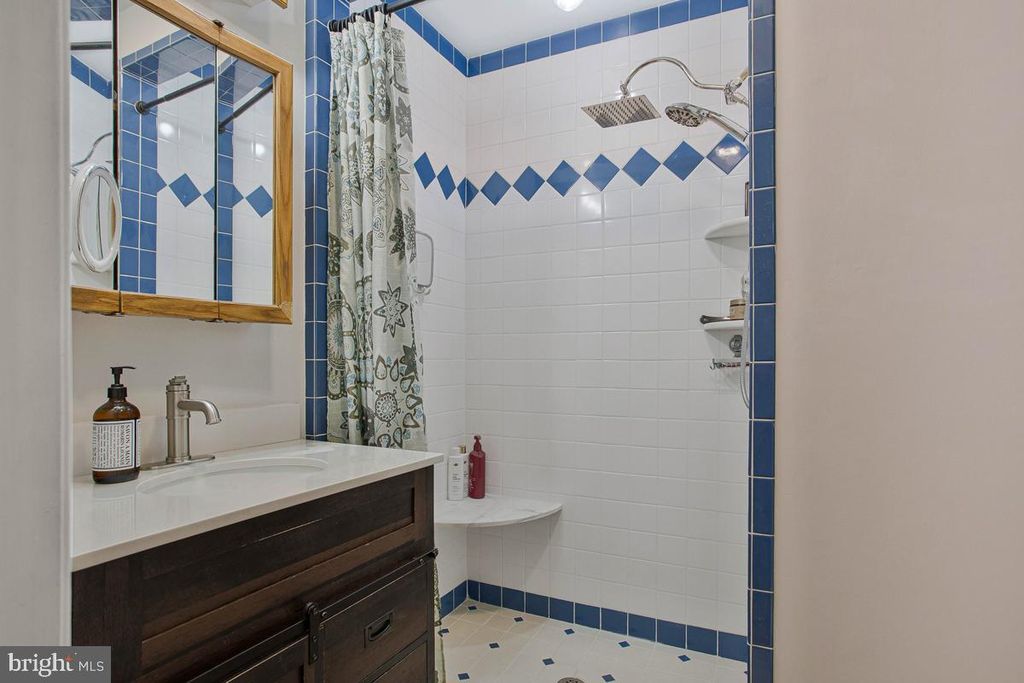 Image 20 of property listing at 6600 ASHLAND RD, La Plata, MD 20646