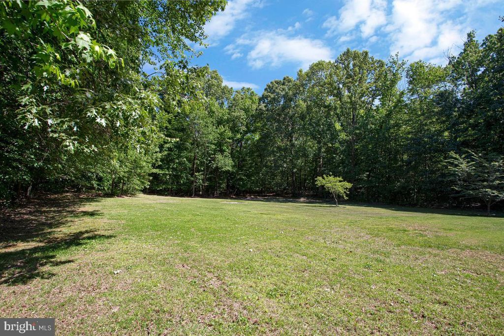 Image 25 of property listing at 6600 ASHLAND RD, La Plata, MD 20646