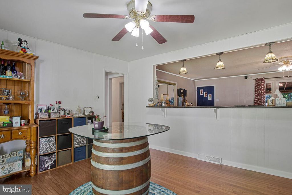 Image 6 of property listing at 6600 ASHLAND RD, La Plata, MD 20646