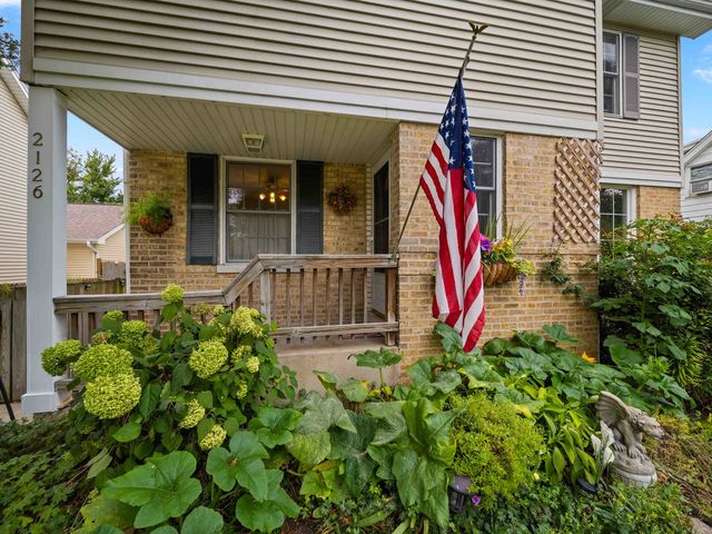 2126 Hickory Court, Glenview, IL 60025