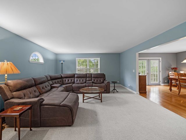 2126 Hickory Court, Glenview, IL 60025
