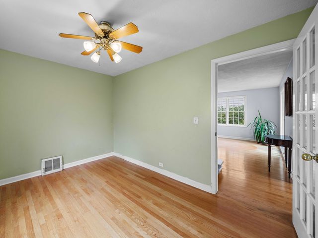 2126 Hickory Court, Glenview, IL 60025