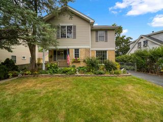 2126 Hickory Court, Glenview, IL 60025