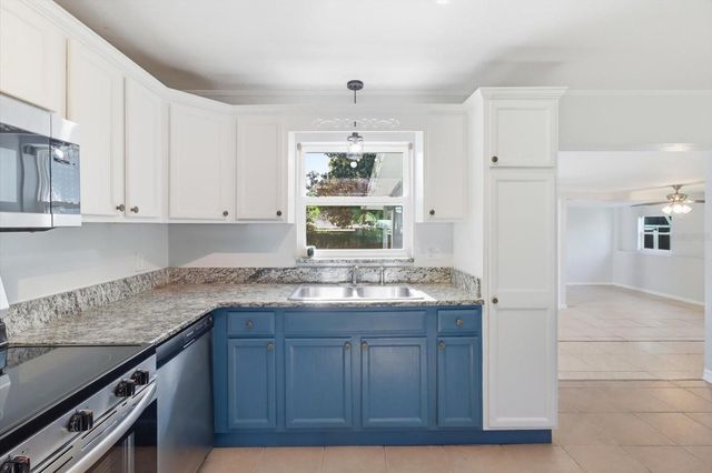 3217 NE 14TH AVENUE, Ocala, FL 34479