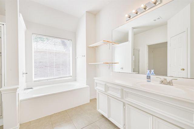 12939 Cascadia Knoll Court, Humble, TX 77346