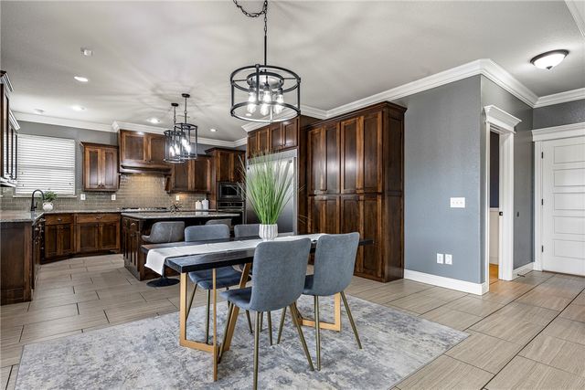 1701 Helen Lane, Bentonville, AR 72713