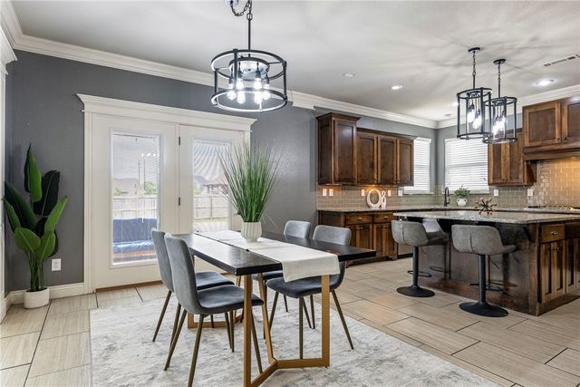 1701 Helen Lane, Bentonville, AR 72713