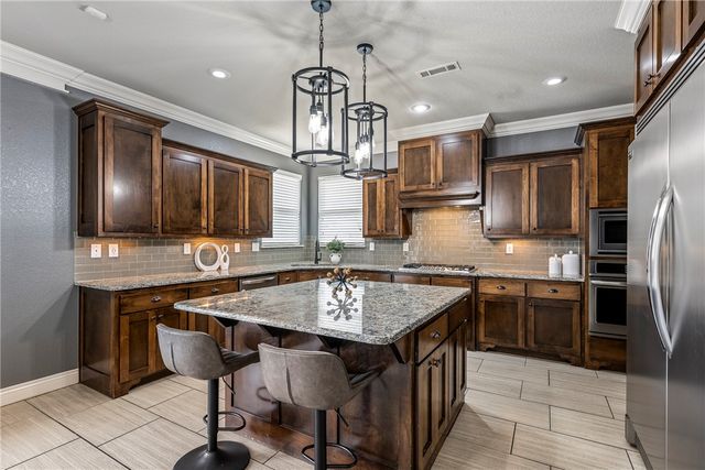 1701 Helen Lane, Bentonville, AR 72713