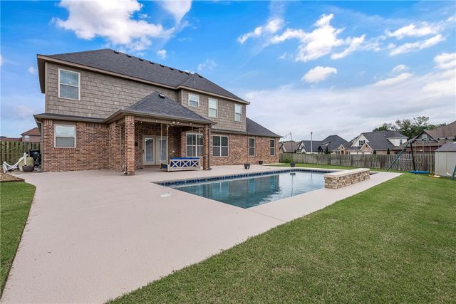 1701 Helen Lane, Bentonville, AR 72713