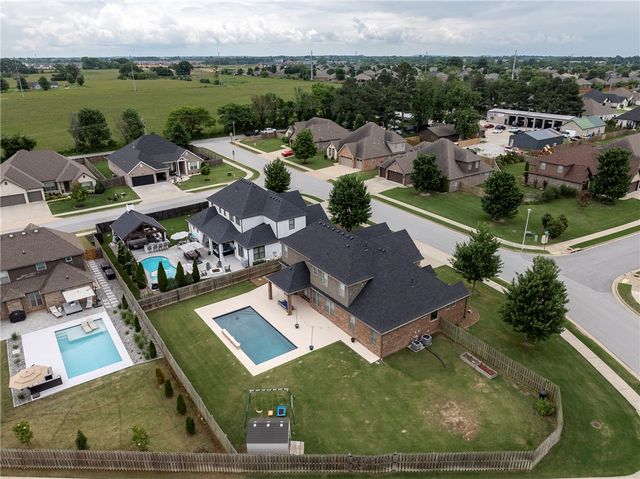 1701 Helen Lane, Bentonville, AR 72713