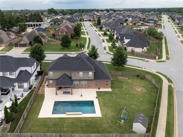 1701 Helen Lane, Bentonville, AR 72713