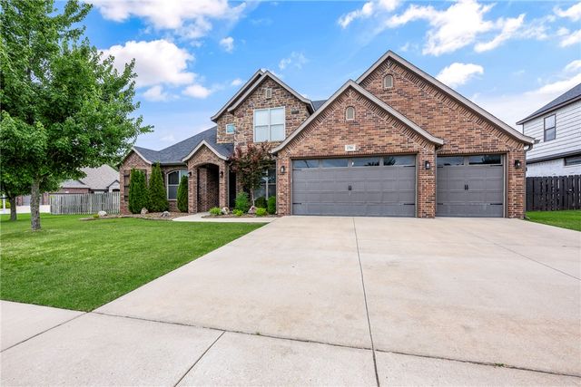 1701 Helen Lane, Bentonville, AR 72713
