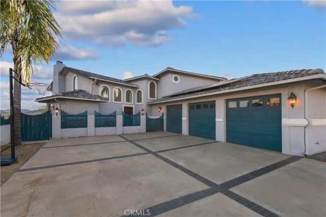 29242 Old Wrangler, Canyon Lake, CA 92587