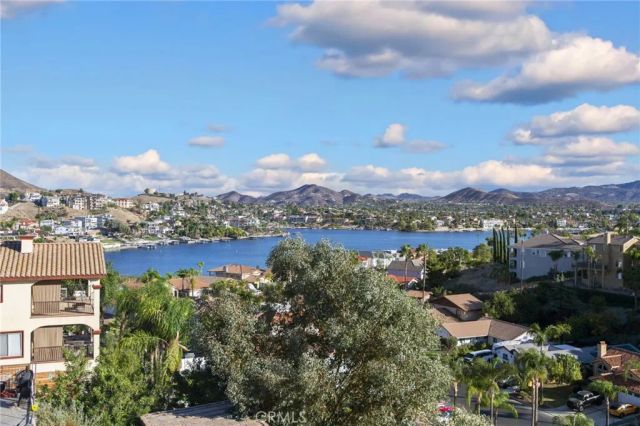 29242 Old Wrangler, Canyon Lake, CA 92587