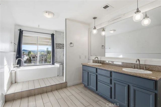 29242 Old Wrangler, Canyon Lake, CA 92587