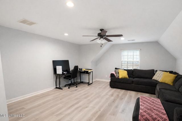 9025 Billy Pat Drive, Olive Branch, MS 38654