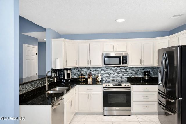 9025 Billy Pat Drive, Olive Branch, MS 38654