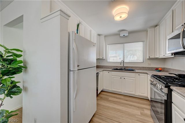 6732 West Accent Court, Las Vegas, NV 89108