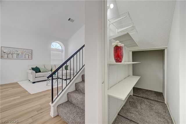 6732 West Accent Court, Las Vegas, NV 89108