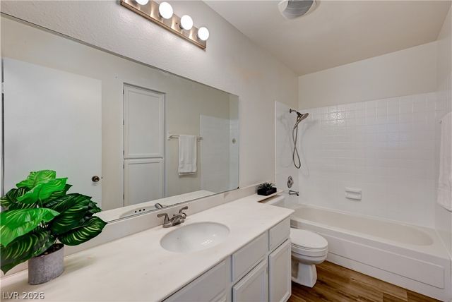 6732 West Accent Court, Las Vegas, NV 89108