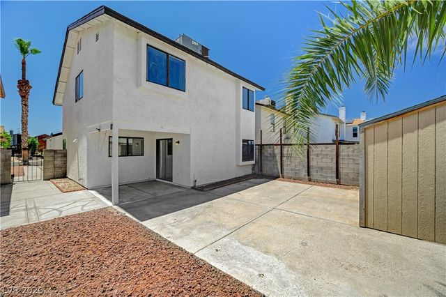 6732 West Accent Court, Las Vegas, NV 89108