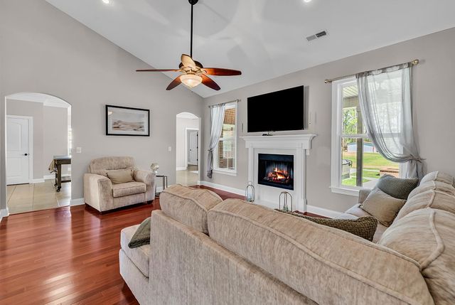 121 Bear Branch Ct., Longs, SC 29568